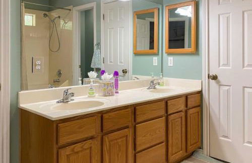 Cozy College Station Home with Patio and Fireplace - Foto 15