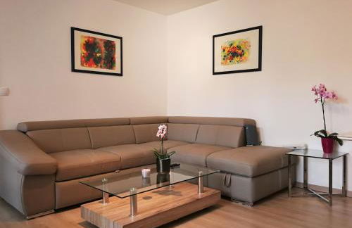 Central-Apt at Lake, CityCenter 5min, Fair 18min!!! - Foto 6