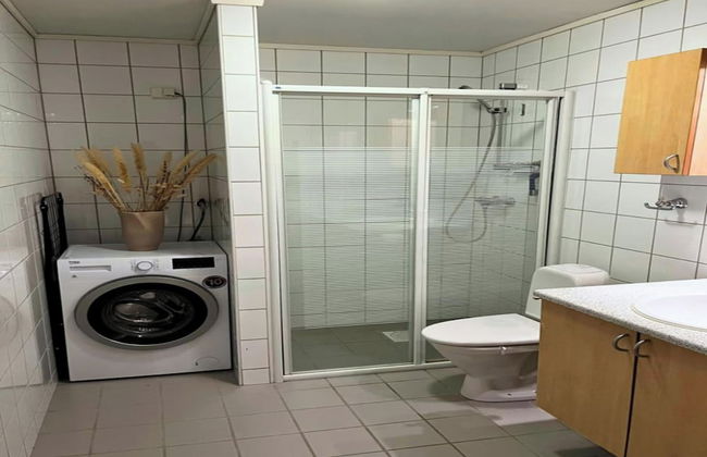 Free Parking Space, Balcony, Prime Location - Foto 11