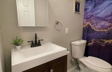 Siren's Cozy Cove Hideaway Mins from Downtown - Foto 3