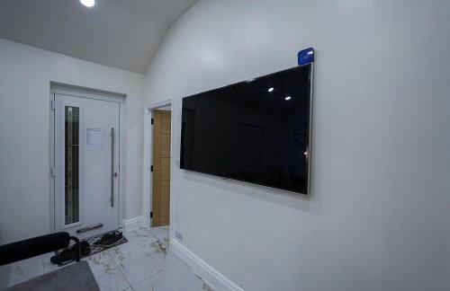 Cozy Charming Bungalow BRAND NEW - Photo 74