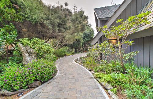 Spacious Redwood Retreat with Hidden Hot Tub - Foto 33