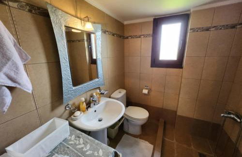 LoGGOS VILLA - Photo 12