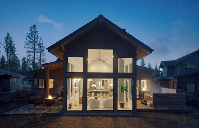 Grand Fir by Avantstay Hot Tub and Firepit - Foto 13