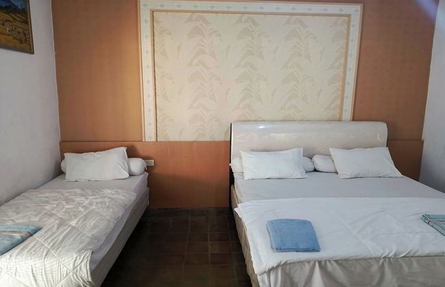 Surga Family House - Foto 2