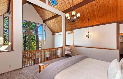 Stunning LAKE VIEW Game Room Spa Walk To Village - Photo 33