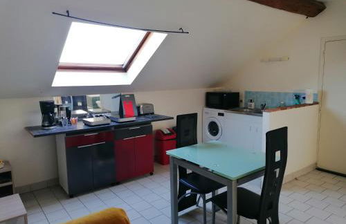 Appartement climatisé avec parking privé à Doué la fontaine - Photo 4