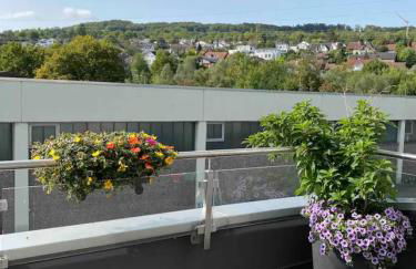 Preiswertes stilvolles Zimmer im privaten Haus mit großem schönem modernem Gemeinschaft Badenzimmer - Foto 4