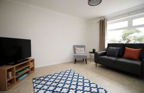 Family Home in the Charming Coastal Town of Barry - Foto 9