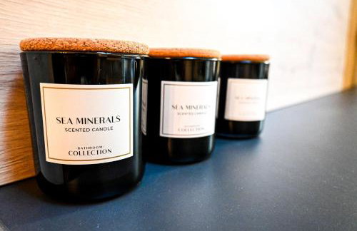 Laurie Grove - Foto 47