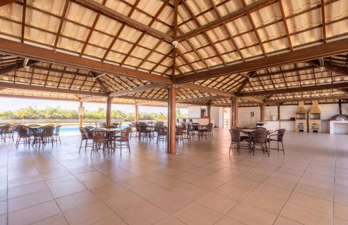 Apt em Condomínio pé na areia - Praia da Perola - Foto 37