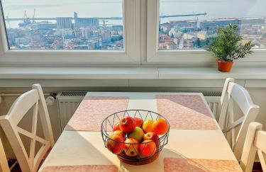 Sunflower Sky Apartment - Photo 13