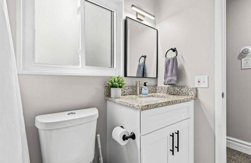 Prime Location King! Bed near Mt Clemens Downtown - Foto 11