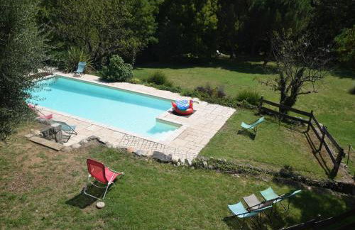 Lovely house with grass garden, shared swimmingpool, next to the river Ardèche - Foto 37
