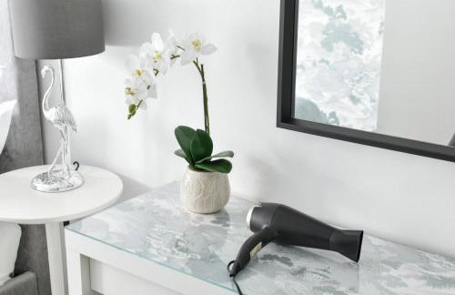 Stylish One Bed Apartment Near Cotswolds RAF - Foto 18