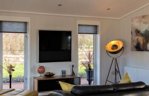 Deer Leap, Strawberryfield Park - Photo 3