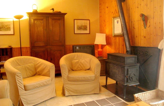 Castle in Roumont With Garden - Photo 14