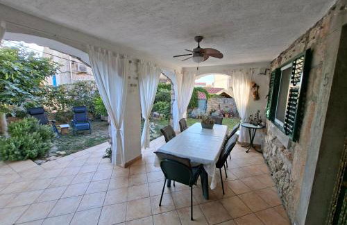 Stone House with garden Laganini - Photo 10