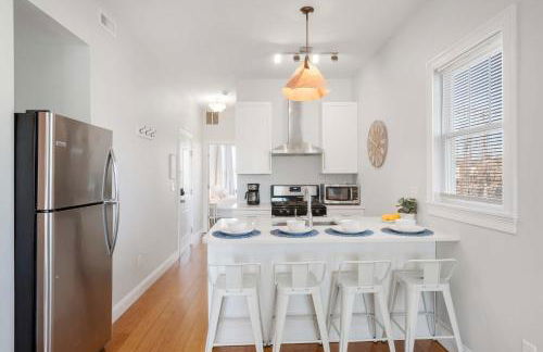 Jennifer's Chic Downtown City Views Private Deck - Foto 8