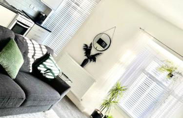 Cosy modern one bedroom flat - Photo 1