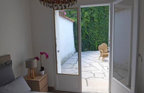 Villa d'architecte vue port à 2 pas de la plage - Photo 11