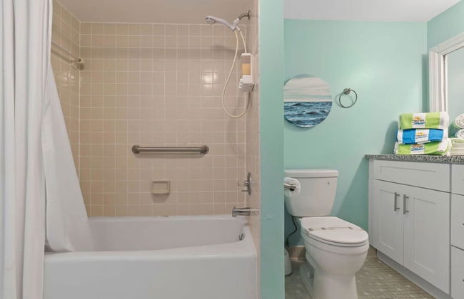 Updated Ocean Front Condo Aquamarine Suite 201 - Foto 15