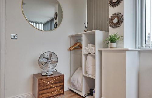 Homely & Lush 1 Bed Apartment at Trinity Point Gravesend, Suitable for Long Stay and Short Stay - Foto 31