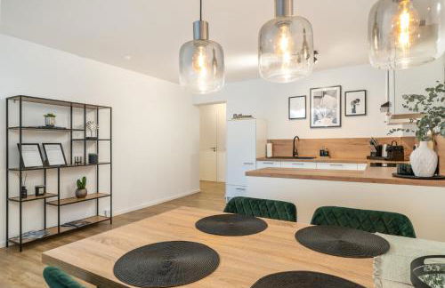 SHINY HOMES - City Center with Parking Place - Foto 24