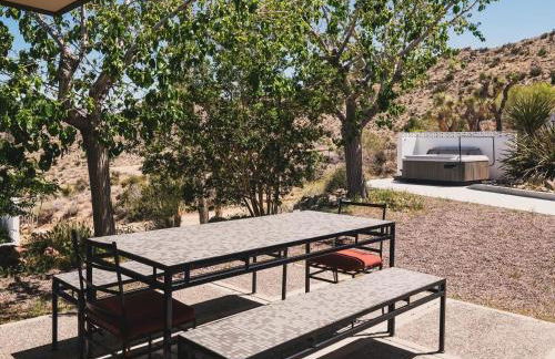 Casa Rocosa I Midcentury Home on 5 Private Acres Near Park - Foto 20