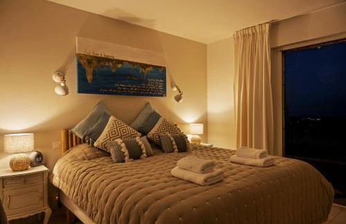 Villa La Genestière - Familienoase und Golfertraum mit Infinity-Pool und 180-Grad-Panoramablick bis zum Meer - Foto 36