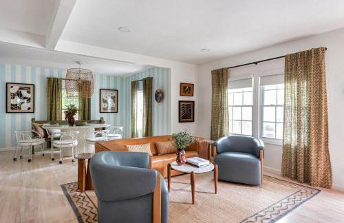 Bright and Stylish Historic Grant Park Retreat - Photo 14