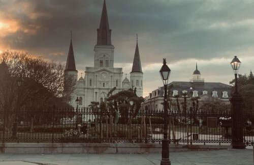 Historic- Salt Pool-Balconies-Near French Quarter - Foto 53