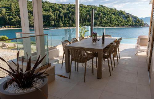 Artorius Duba - Photo 22