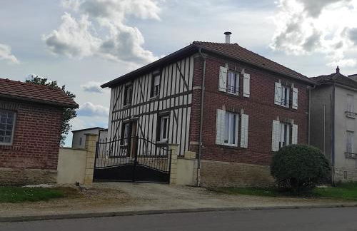 Chez Suzanne Maison à la campagne 2-8pers 4 chambres - Foto 1