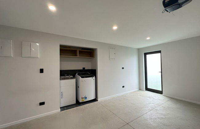 Royal Residency - Photo 18