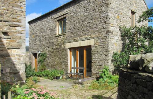 Hollyhock Cottage - Photo 2