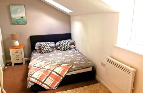 Sunflower Apartment, Family accommodation Near Tenby in Pembrokeshire - Photo 7