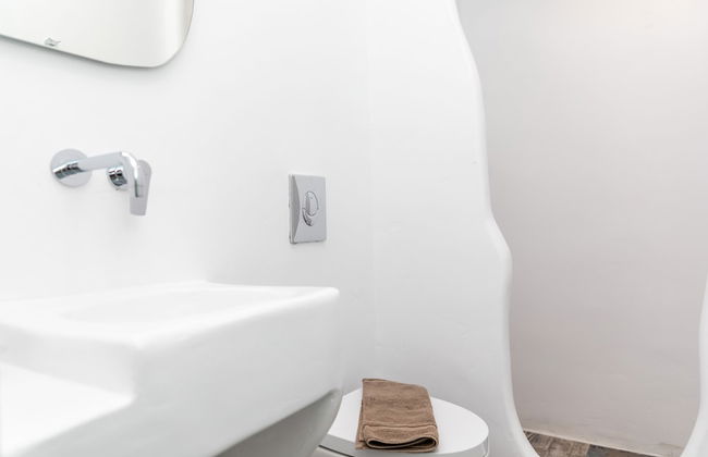 Depis Luxury Suites - Photo 67