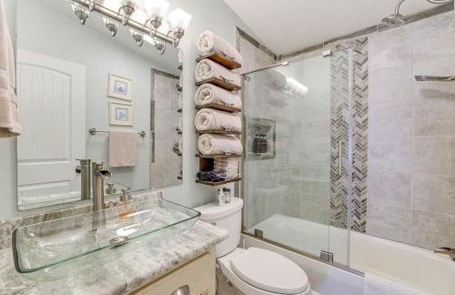 Outdoor Kitchen and Hot Tub Table Rock Lake House - Foto 17