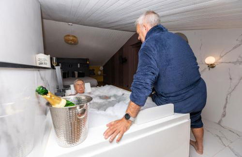 "Les Hauts du Marquet" - Meublé de tourisme 5 Etoiles - Gîte de groupe 15 Personnes en Cévennes - Piscine à débordement - Balnéo - Sauna - Nature - Foto 72