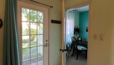 Cozy loft with parking and private patio w/ grill - Foto 4