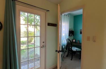 Cozy loft with parking and private patio w/ grill - Foto 4