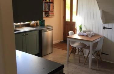 Pretty sunny cottage, Machynlleth - Photo 16