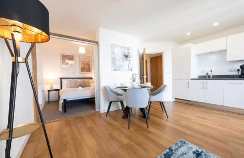 1BR River Retreat - Sleeps 4 - Parking - Foto 20