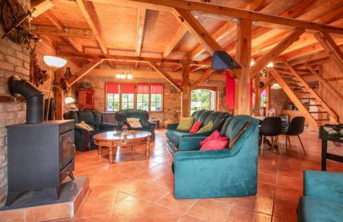 Atmospheric holiday home with a swimming pool - Foto 10