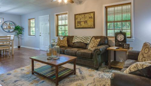 Searcy Vacation Rental w/ Deck & Water Views! - Foto 5