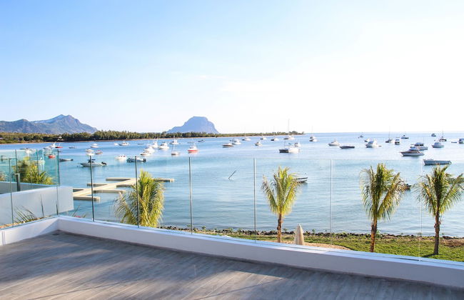 Latitude Luxury Seafront Apartments - Foto 53