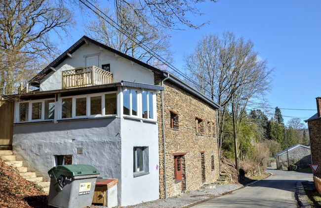Modern Holiday Home with Hot Tub & Sauna in Ardennes - Photo 1