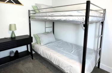 2 whole houses, Fire pit, Game room, feel at home. - Foto 33