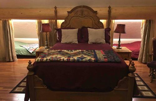 Turnagain View Lodge and Wedding Venue - Photo 15